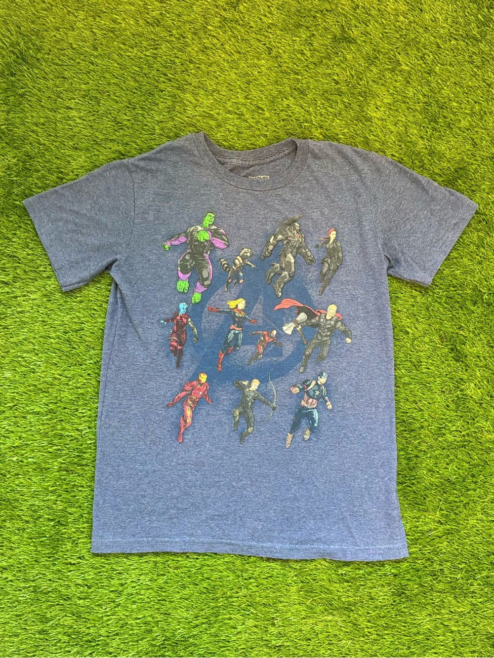 Disney Marvel Avengers Graphic T-Shirt Youth Large (10/12)
